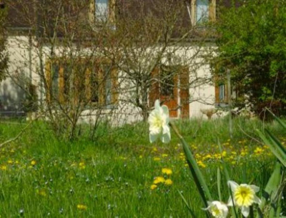 Chambres D'Hotes Les Pierries Vézannes Exteriér fotografie
